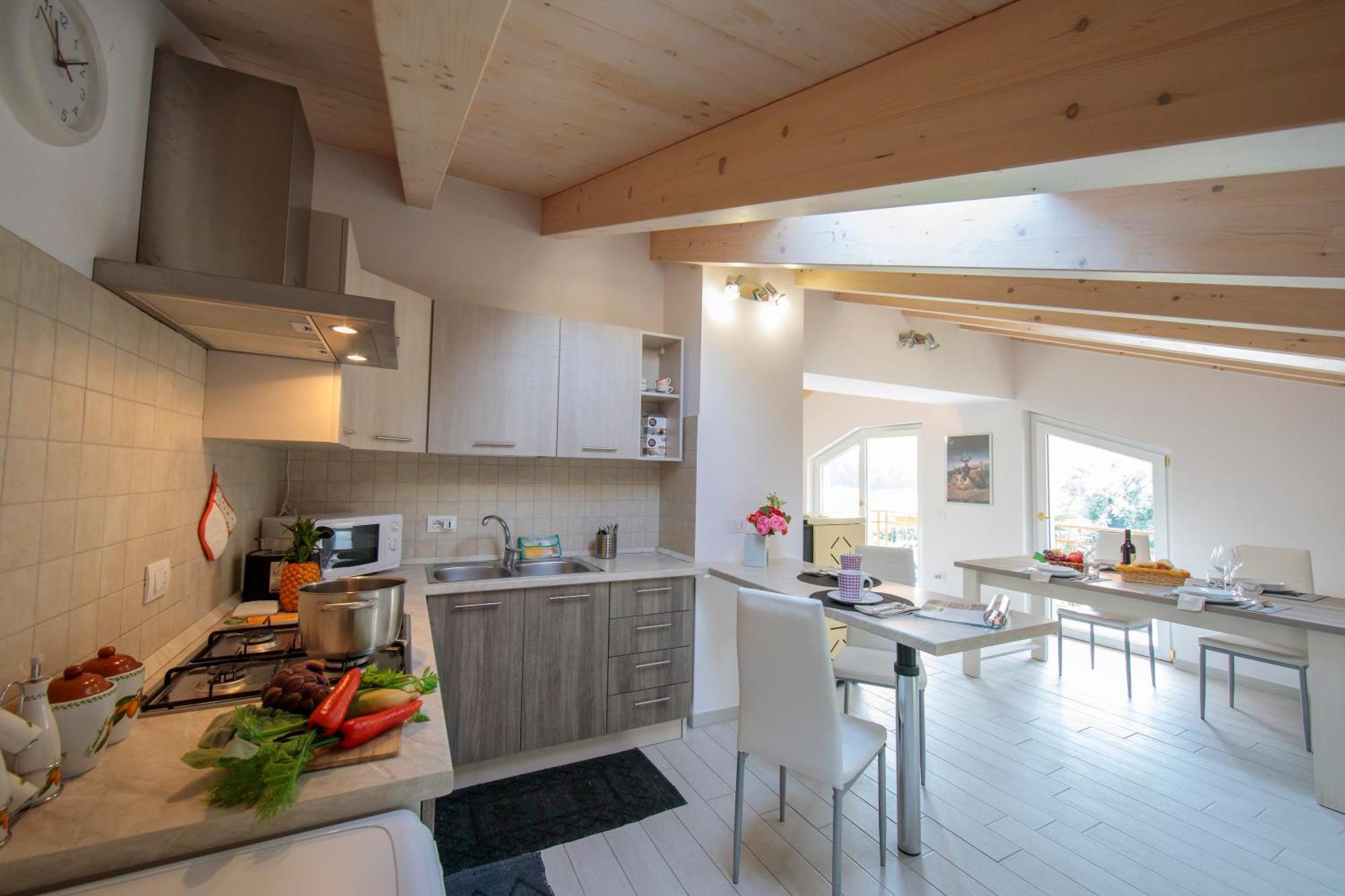 Silver Lake Apartment - Happy Rentals Angera Exteriör bild