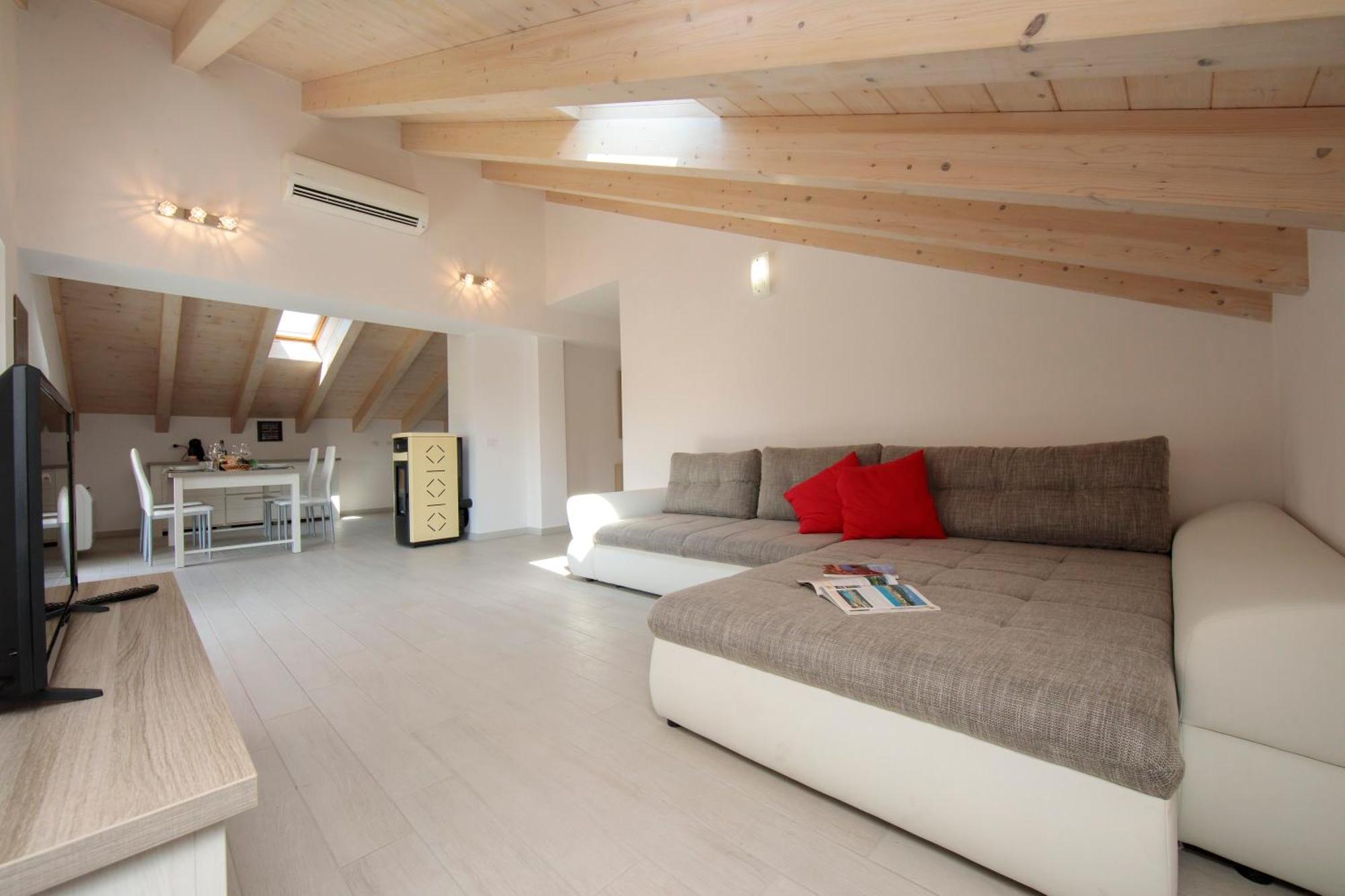 Silver Lake Apartment - Happy Rentals Angera Exteriör bild